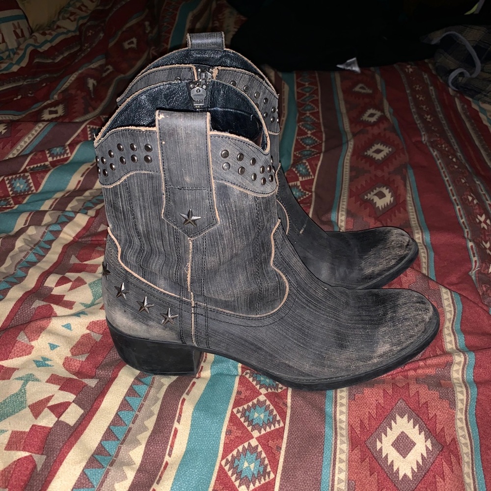 Distressed Cowboy Booties